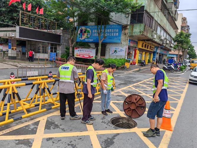 学校维修路面,提升校园环境与安全