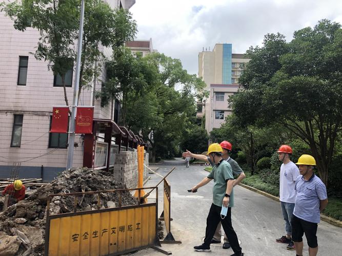学校车棚维修工程:保障校园安全,助力教育发展
