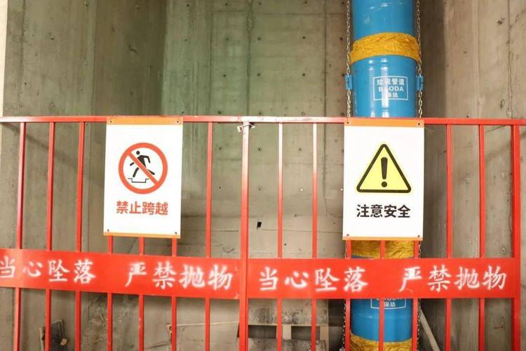客运站水泥台阶维修报告解读:品质提升,安全先行