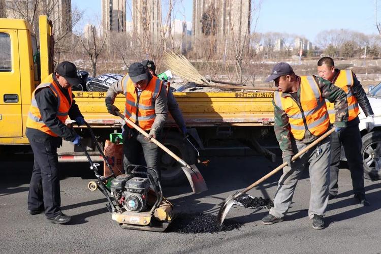 小区路面维修，共建和谐宜居环境