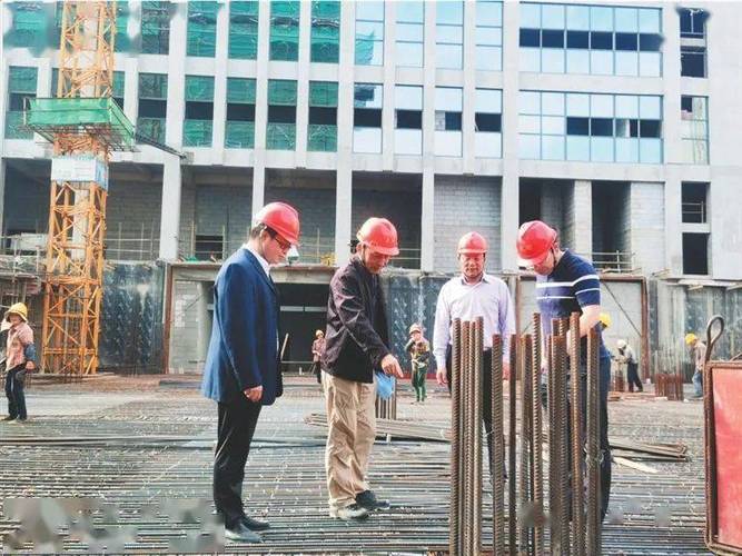 屋顶维修:守护办公楼的生命线