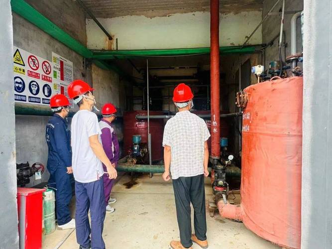 工业门维修：守护企业安全的重要防线