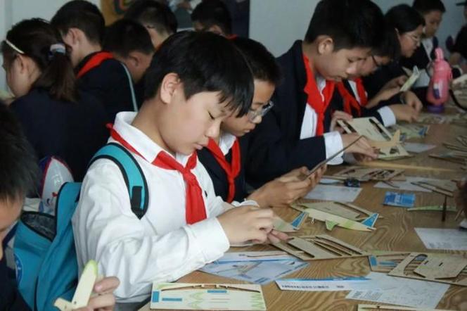 教室风扇维修报告单:保障校园清凉,助力学子梦想翱翔