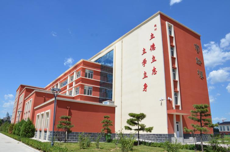 校园建筑焕新之旅_走进学校维修报告的背后