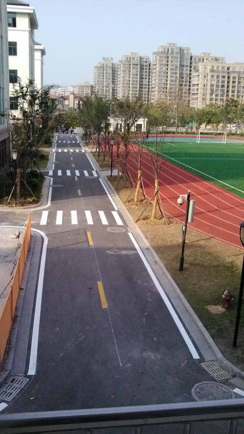 校园道路维修:铺就未来,铸就辉煌