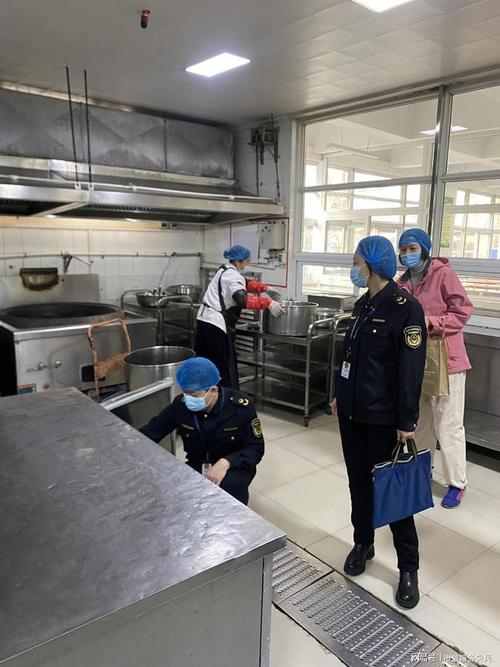 校园食堂漏水维修,筑牢食品安全防线