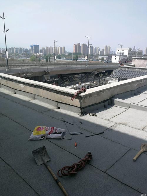 楼顶天窗维修:保障建筑安全,守护美好家园