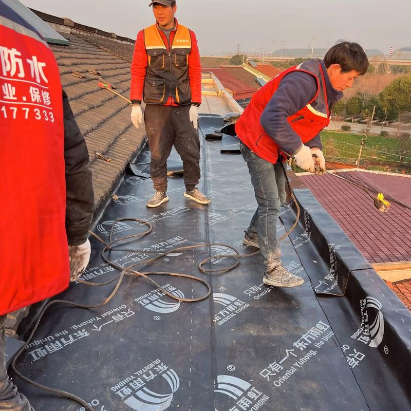 楼顶维修:守护家园的“防水”工程