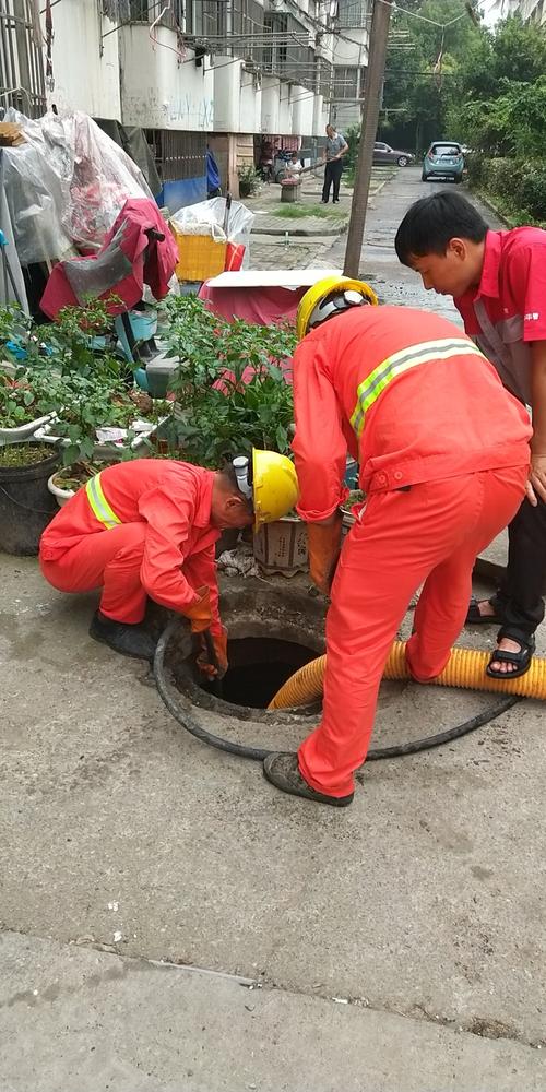 污水厂维修工：默默守护城市清洁的“幕后英雄”