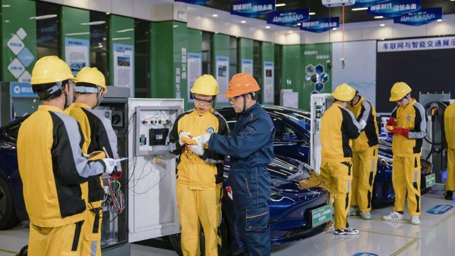 汽车电瓶维修实训:技术与技能的完美融合