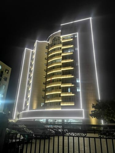 点亮办公大楼,照亮未来_维修办公大楼夜景灯的方法与展望