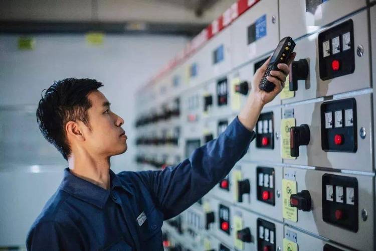 物业维修管理技术革新:提升居住品质的守护者