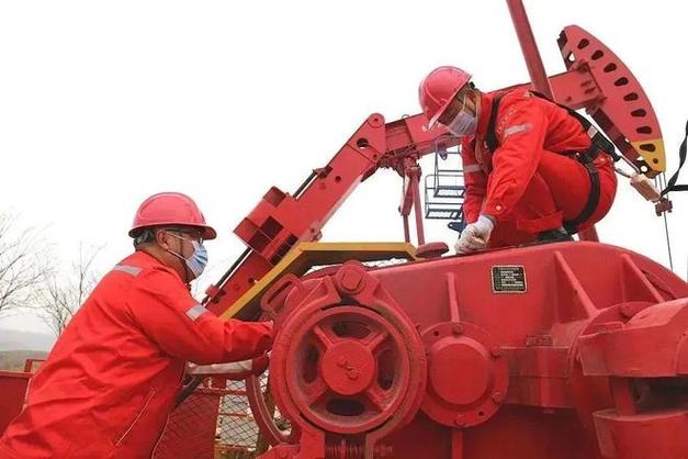 电力中枢的守护者_变电所维修保养工作介绍