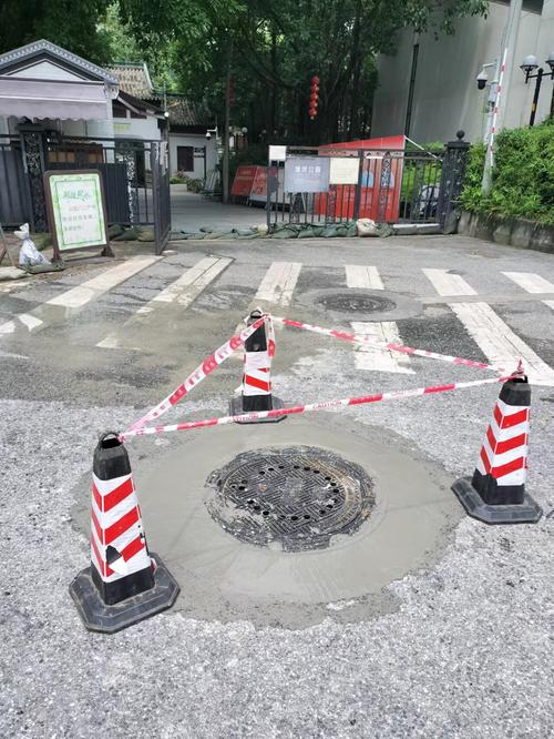 电线杆歪斜维修报告解读：确保电力安全，守护城市光明