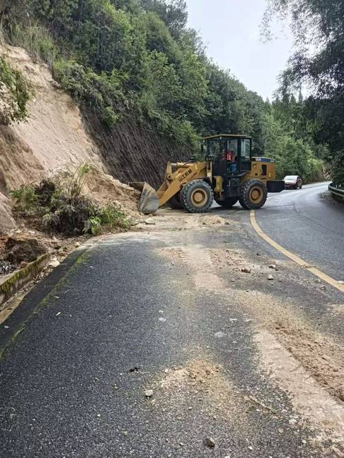筑牢安全防线,助力道路畅通_道路水毁维修报告解读