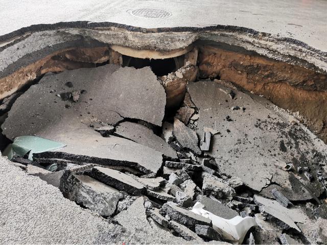 筑牢安全防线,重铸路面辉煌_关于路面塌陷维修申请报告的分析与展望
