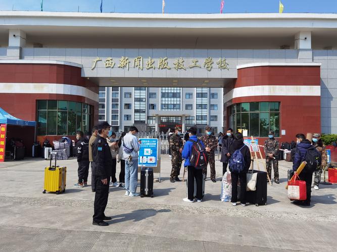 筑牢教育根基,守护学子梦想_我校楼房漏雨维修工程纪实