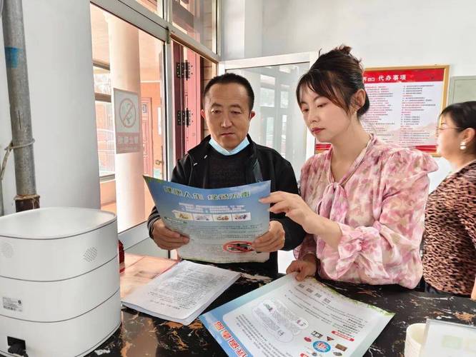 筑牢防线,守护家园_维修院墙工作纪实