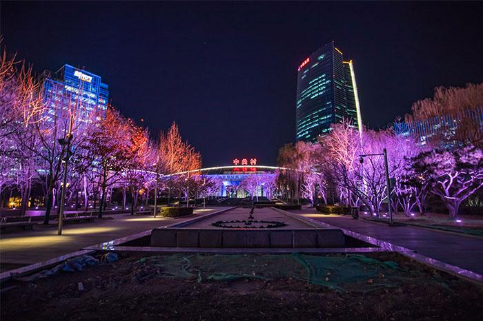 维修广场灯光，照亮城市夜景之美