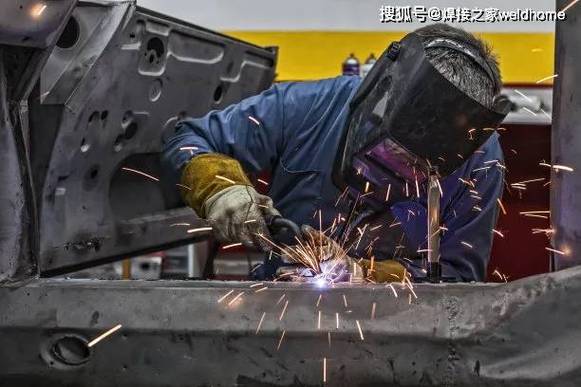 维修焊工:匠心独运,铸就精品工程