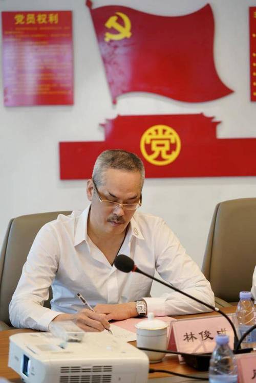 维修部部长述职报告解读:铸就卓越,助力企业稳健前行