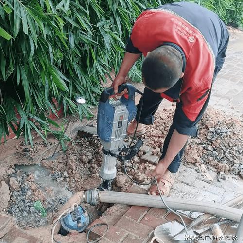 落水管维修,守护建筑安全与美观