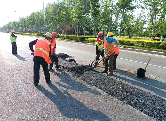 街道路面维修，让城市交通更畅行无阻