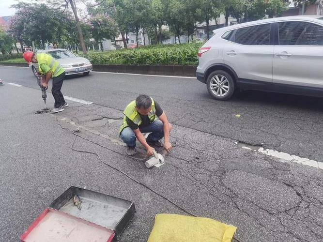 道路修复:重建城市的脉络