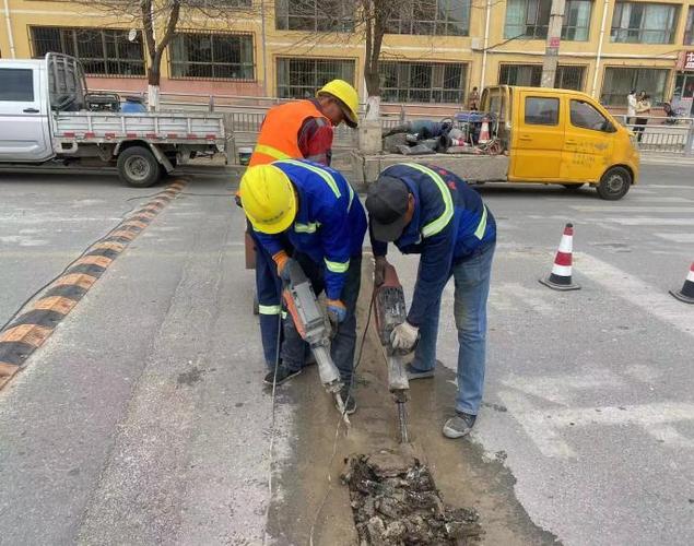 马路保养与维修实训:守护城市交通血脉的守护者