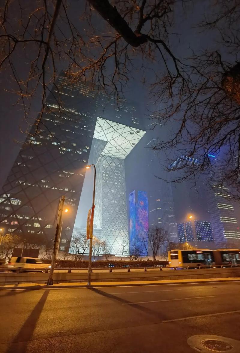 高楼景观灯维修报告解读：点亮城市的夜晚之光