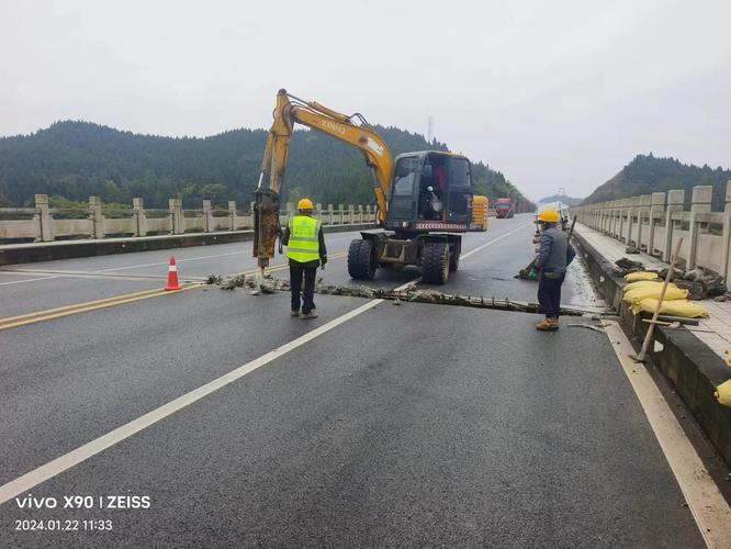 高速路长期维修:保障交通安全,提升道路使用效能